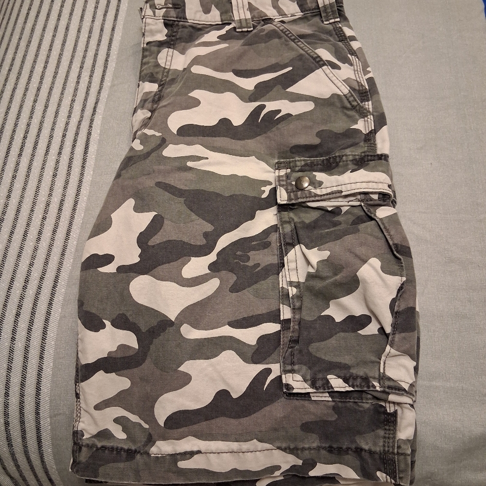 Carhartt Camo Cargo Shorts - Picture 6 of 8